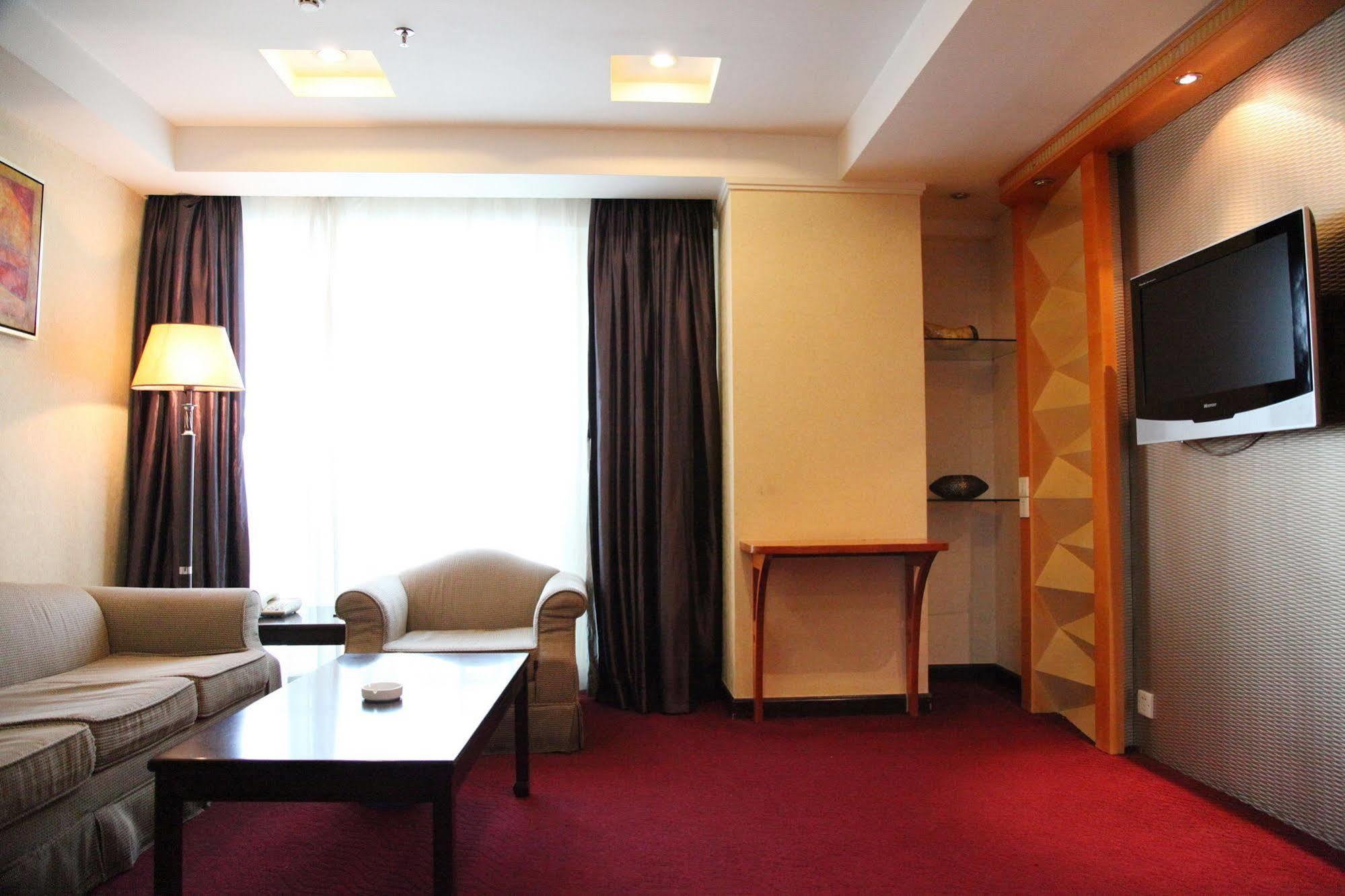 גואנגג'ואו Starway Rundu Hotel מראה חיצוני תמונה